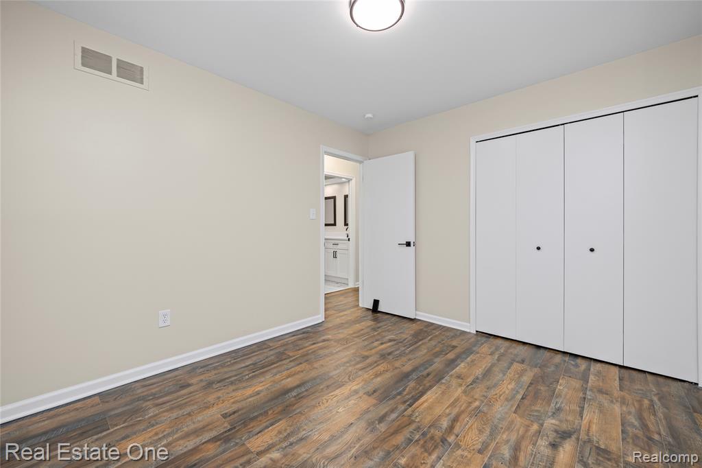 32363 Olde Franklin Drive, Farmington, MI, 48334