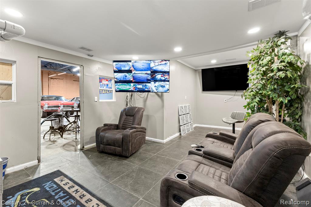 8301 W Chicago, Southgate, MI 48204 — Photo 27