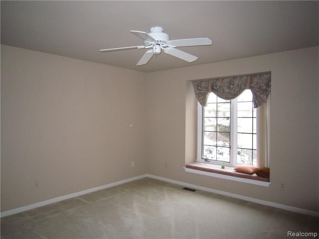 2753 MAITLAND Drive, Ann Arbor, MI 48105 — Photo 20