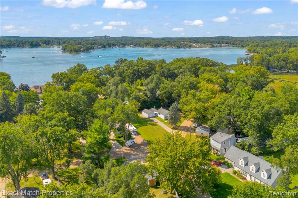 9467 Leona Street, White Lake, MI — Photo 46