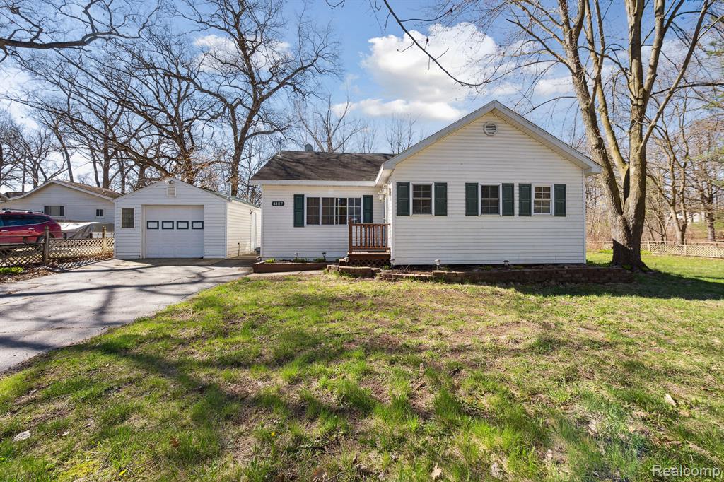 6187 THREE LAKES Drive, Brighton, MI 48116 — Photo 2