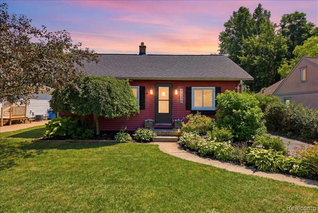 4035 Island Park Drive, Waterford, MI 48329 — Photo 2