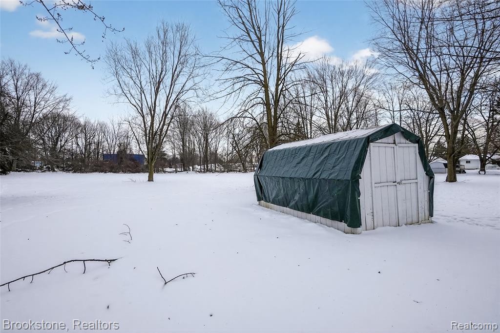300 N Kibbee Street, MI 48879 — Photo 43
