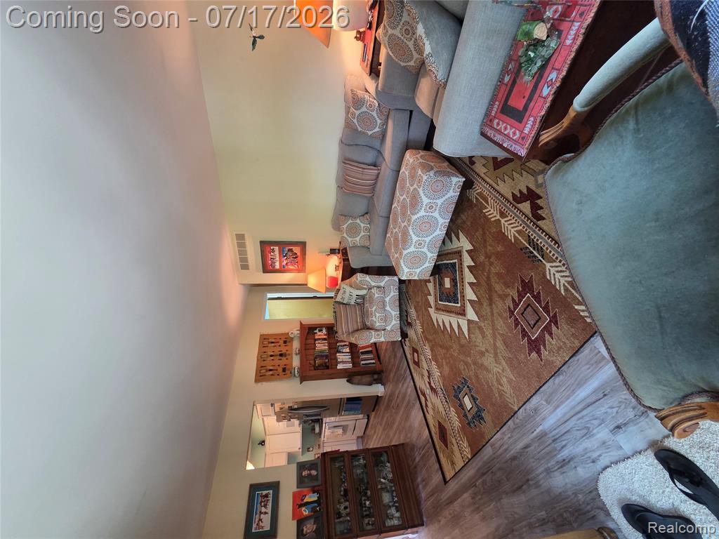 902 Saybrook Drive, Waterford, MI 48327 — Photo 10
