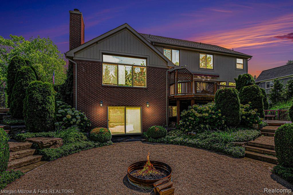 6822 Hubbard Circle, Clarkston, MI 48348 — Photo 36
