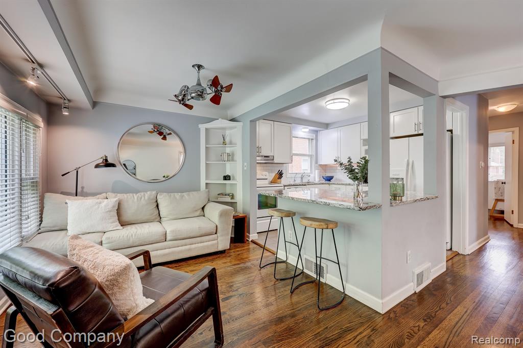 605 HELENE Avenue, Royal Oak, MI 48067 — Photo 9