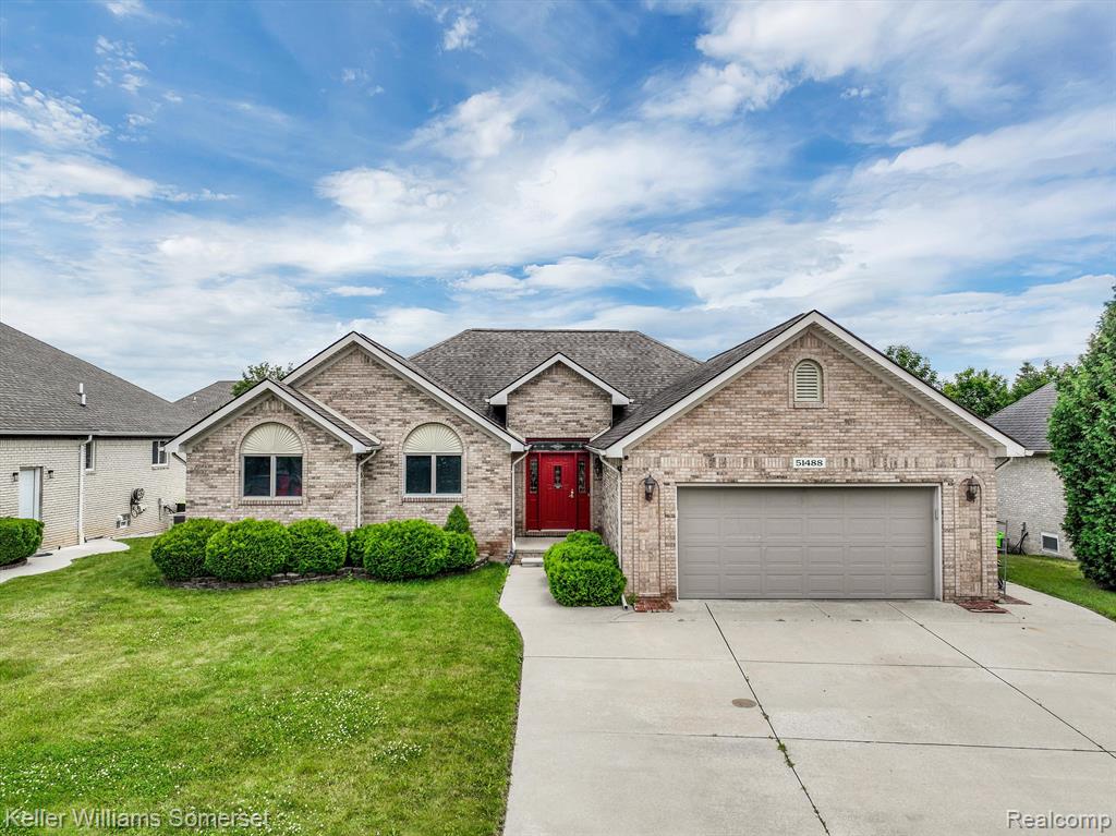 51488 BLUE SPRUCE Drive, Macomb, MI 48042 — Photo 11