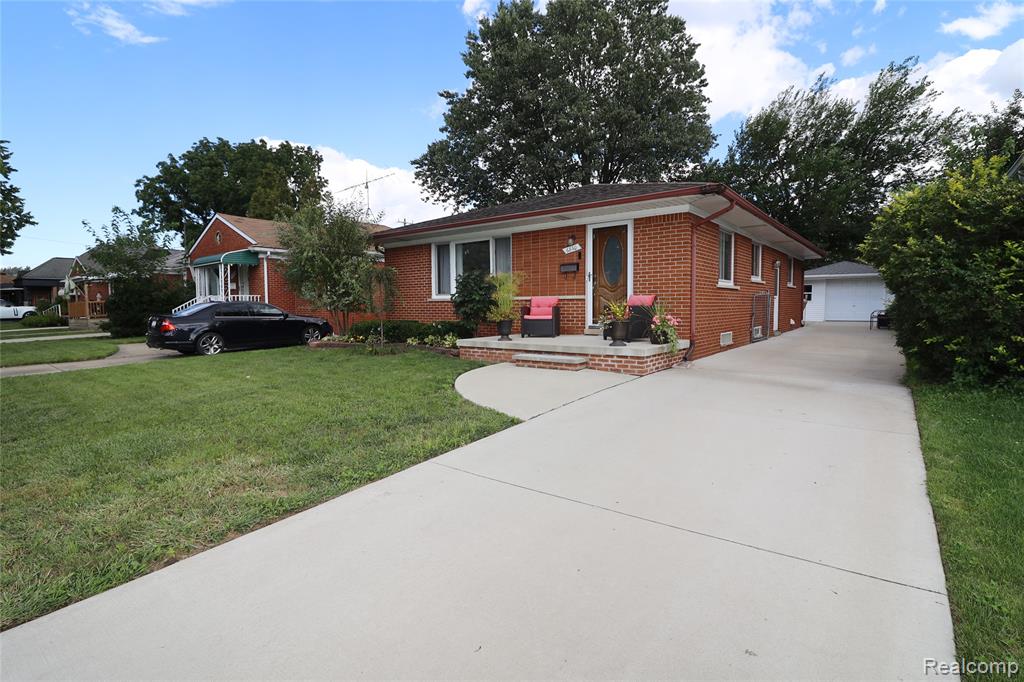 6840 N Silvery Lane, Dearborn Heights, MI 48127 — Photo 6