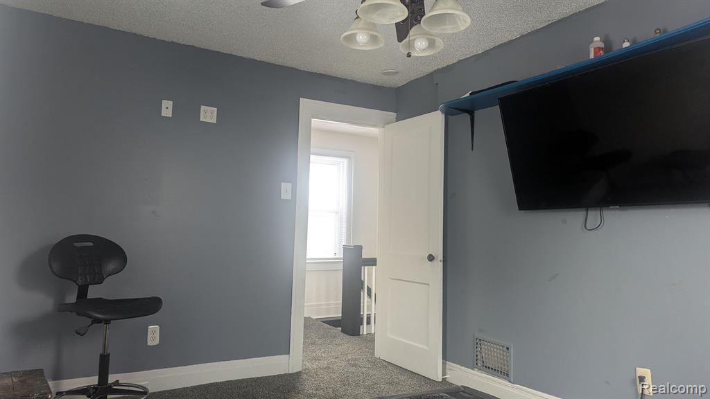 84 N GLENWOOD Avenue, Pontiac, MI 48342 — Photo 23
