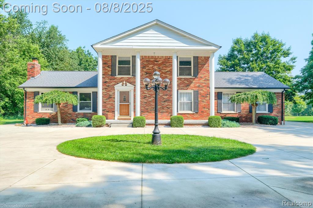 2784 S Blacks Corners Road, Imlay City, MI 48444 — front exterior