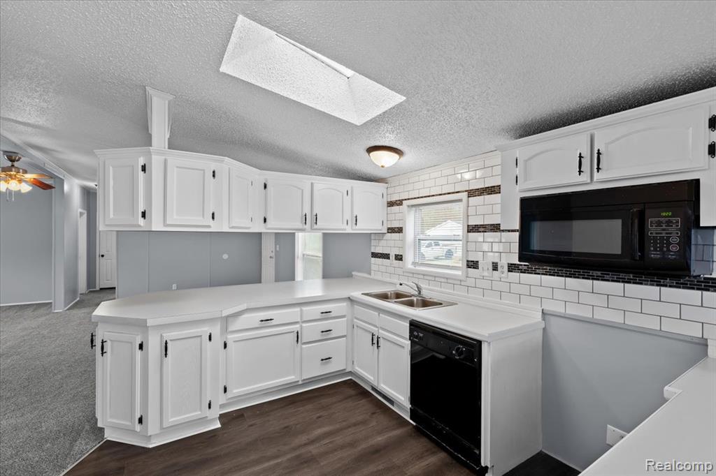 28289 Spruce st., Flat Rock, MI 48134 — Photo 9