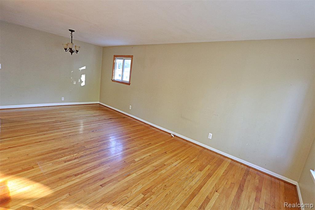 9010 LEVERNE Street, Redford, MI 48239 — Photo 19