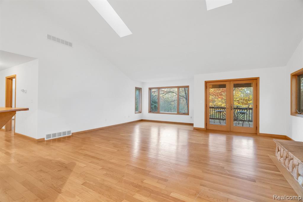 425 Rosell Road, Holly, MI 48442 — Photo 16