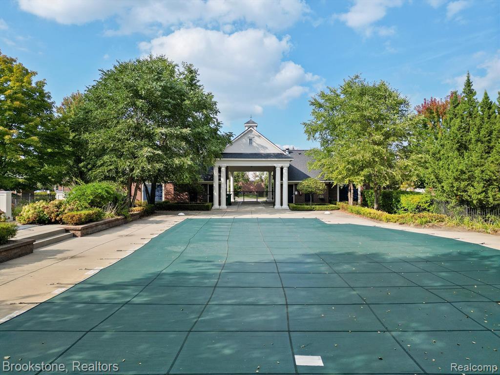 30101 Chantel Drive, Walled Lake, MI 48390 — Photo 24