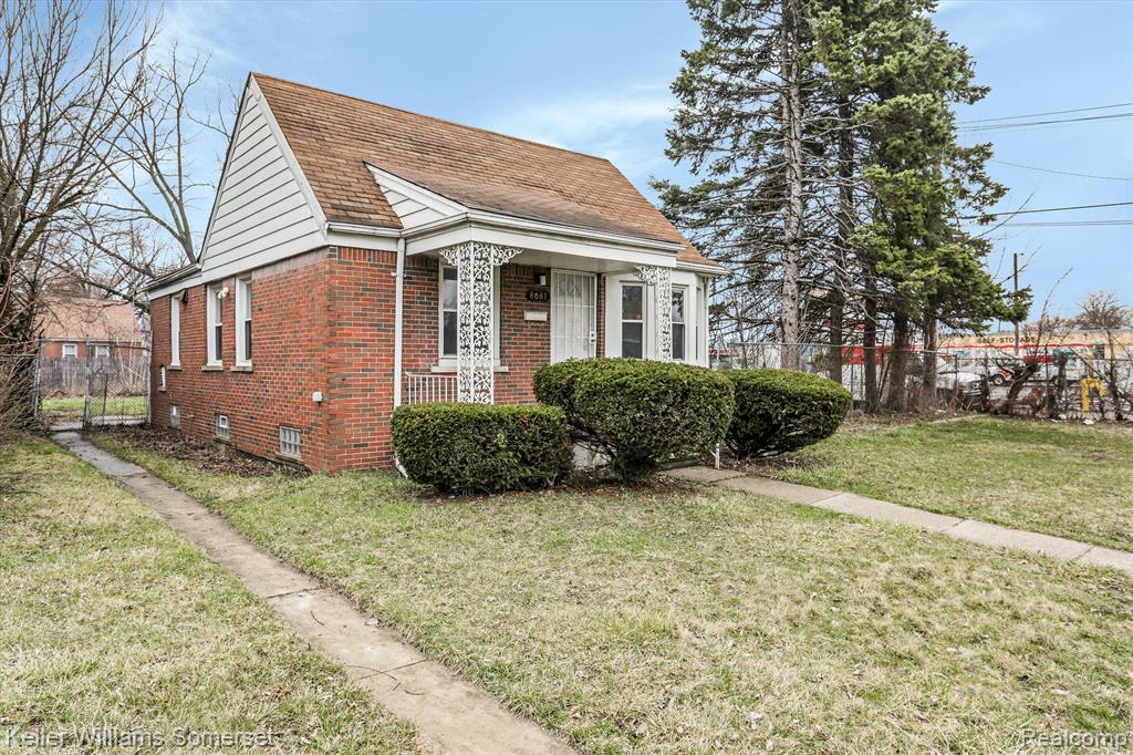 8681 ARTESIAN Street, Detroit, MI 48228 — Photo 2