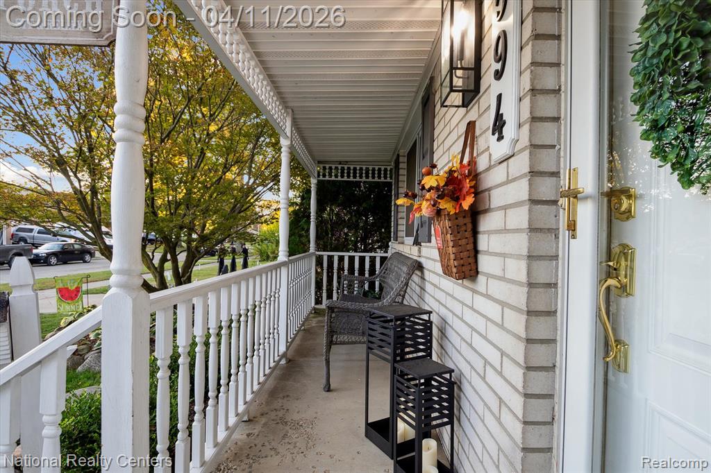 594 Worchester Street, Westland, MI 48186 — Photo 28