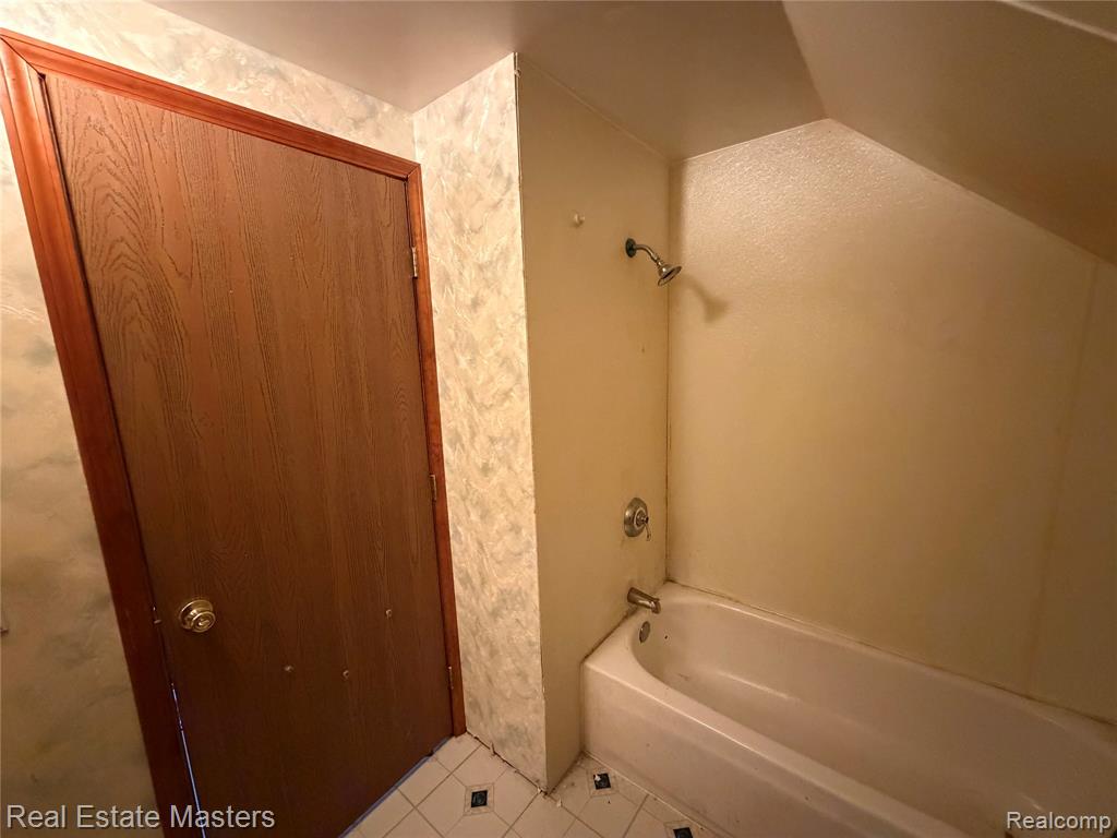 5360 Smiths Creek Road, Kimball, MI — Photo 20