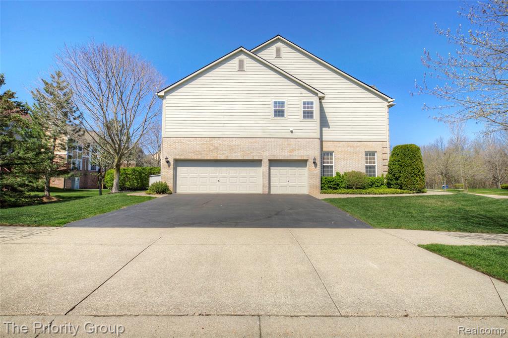 6083 Village Court, Clarkston, MI — Photo 67