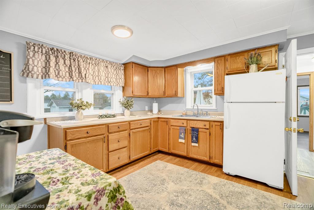 1830 Gillett Street, Port Huron, MI 48060 — Photo 14