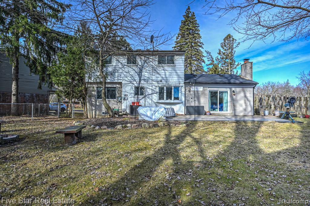 8838 Dublin Way, Sterling Heights, MI 48314 — Photo 50
