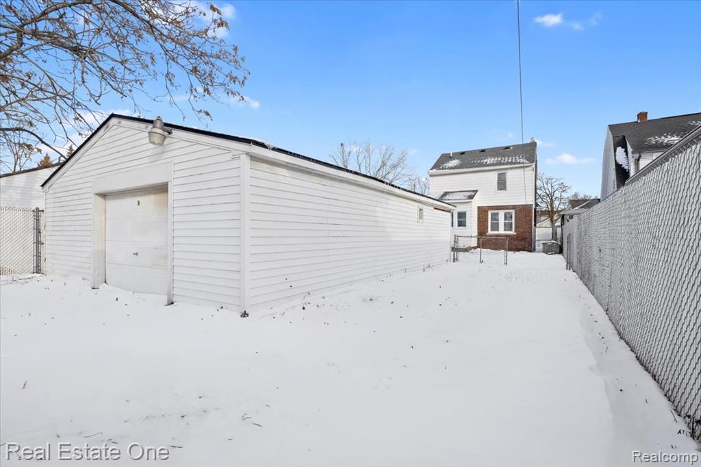 424 2nd Street, Wyandotte, MI 48192 — Photo 24
