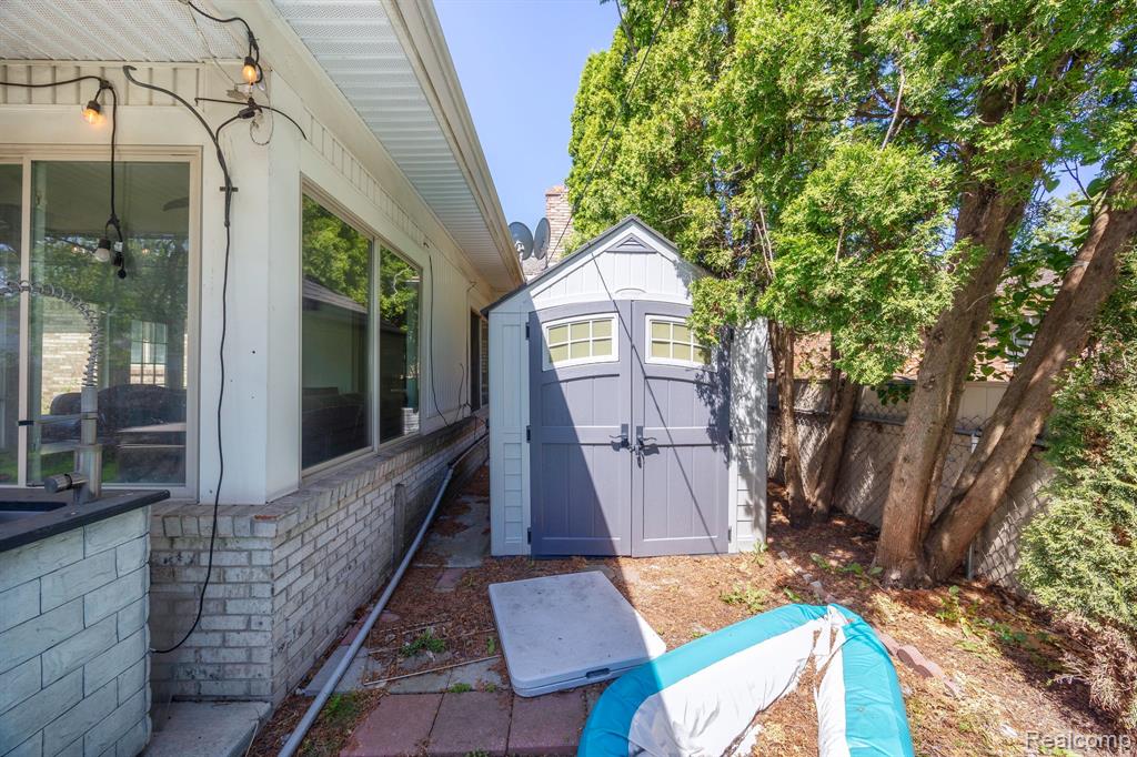 5858 Reuter Street, Dearborn, MI 48126 — Photo 15
