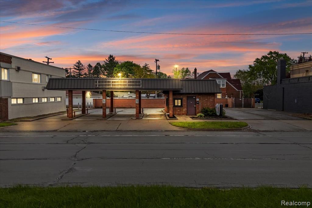 3461 Fort Street, Lincoln Park, MI 48146