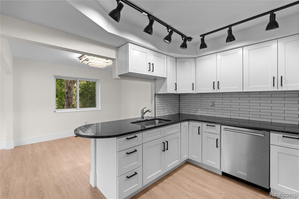 11828 Valley Boulevard, Warren, MI 48093 — Photo 13