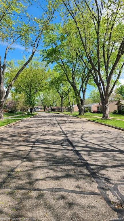 527 ROSEMONT Avenue, Saline, MI 48176 — Photo 24