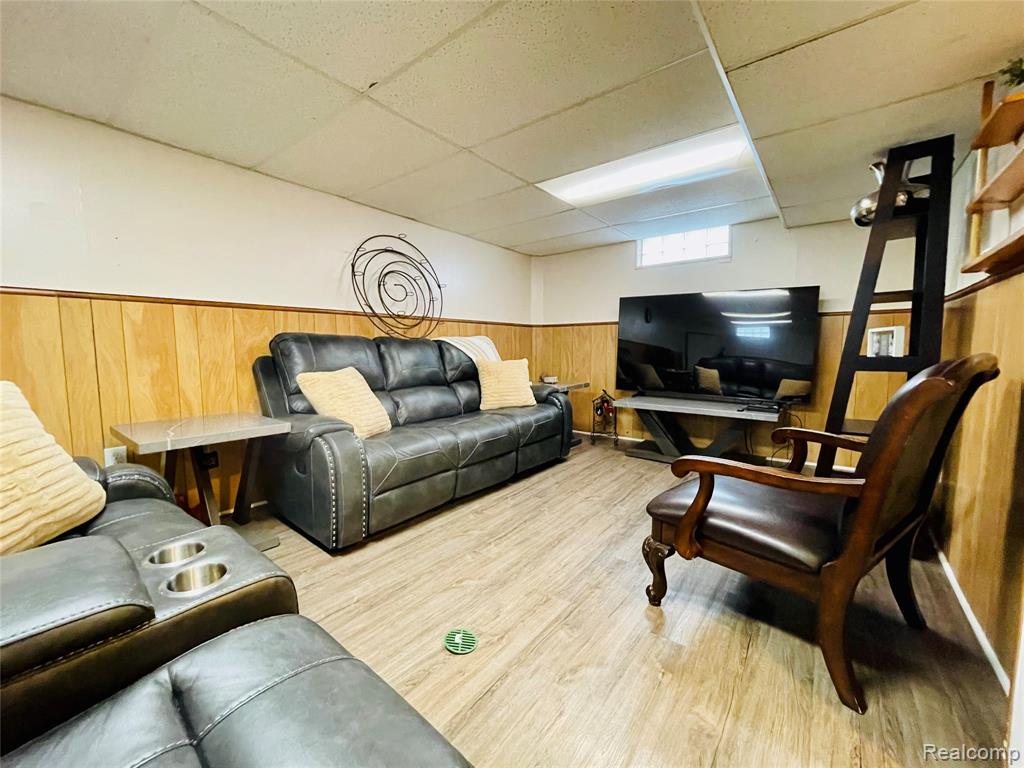 829 Cleveland Avenue, Lincoln Park, MI 48146 — Photo 21
