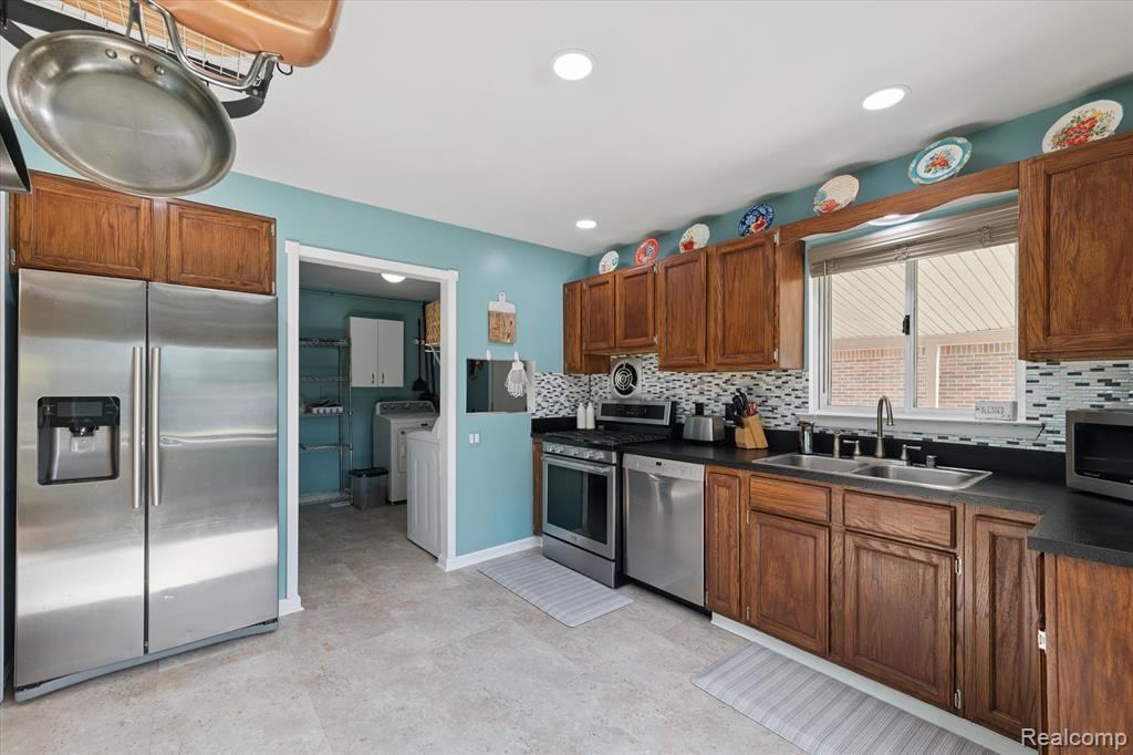 7474 Lathers Street, Westland, MI — Photo 10