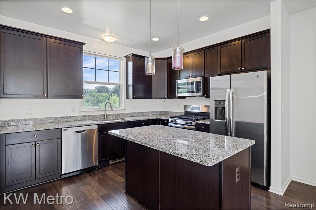 4636 Bradley Circle, Troy, MI 48085 — Photo 6