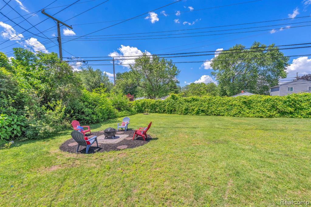 8016 Pardee Road, Taylor, MI 48180 — Photo 36