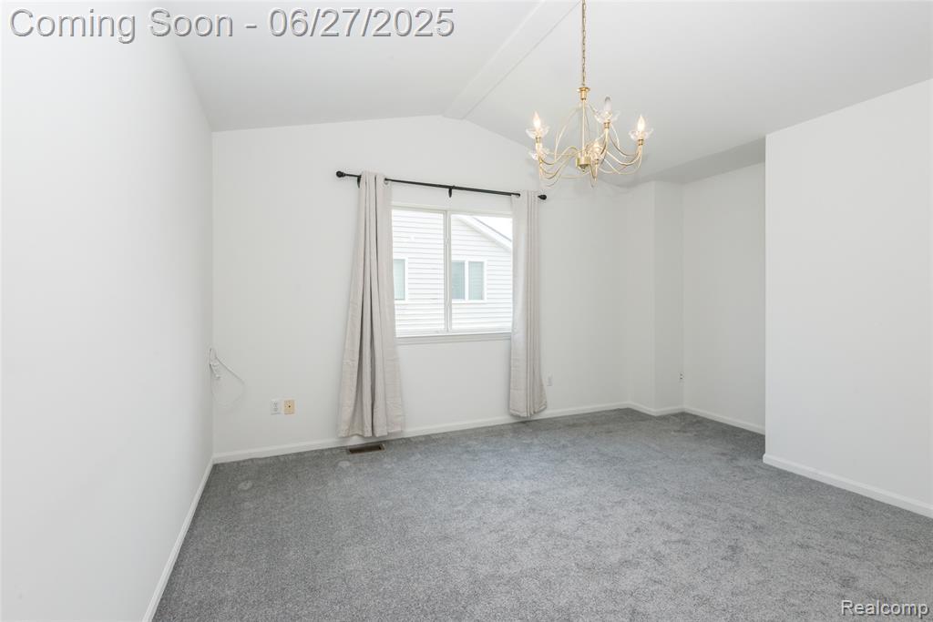 67 LARCHWOOD Drive, Troy, MI 48083 — Photo 15