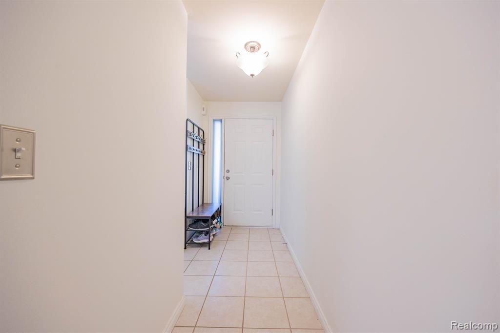 17415 N LUCILLE Circle, New Boston, MI 48164 — Photo 6