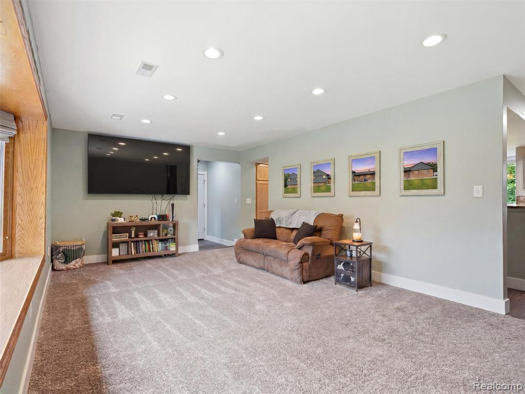 8620 Joey Drive, Pinckney, MI 48169 — Photo 25