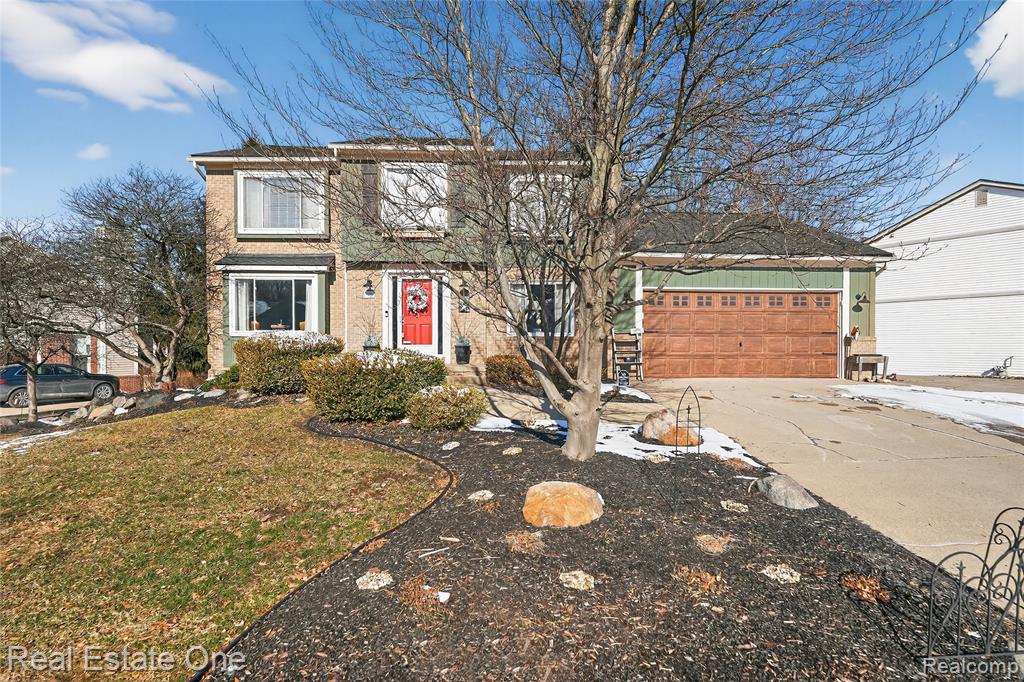 564 Dorchester Way, Milford, MI 48381 — Photo 2