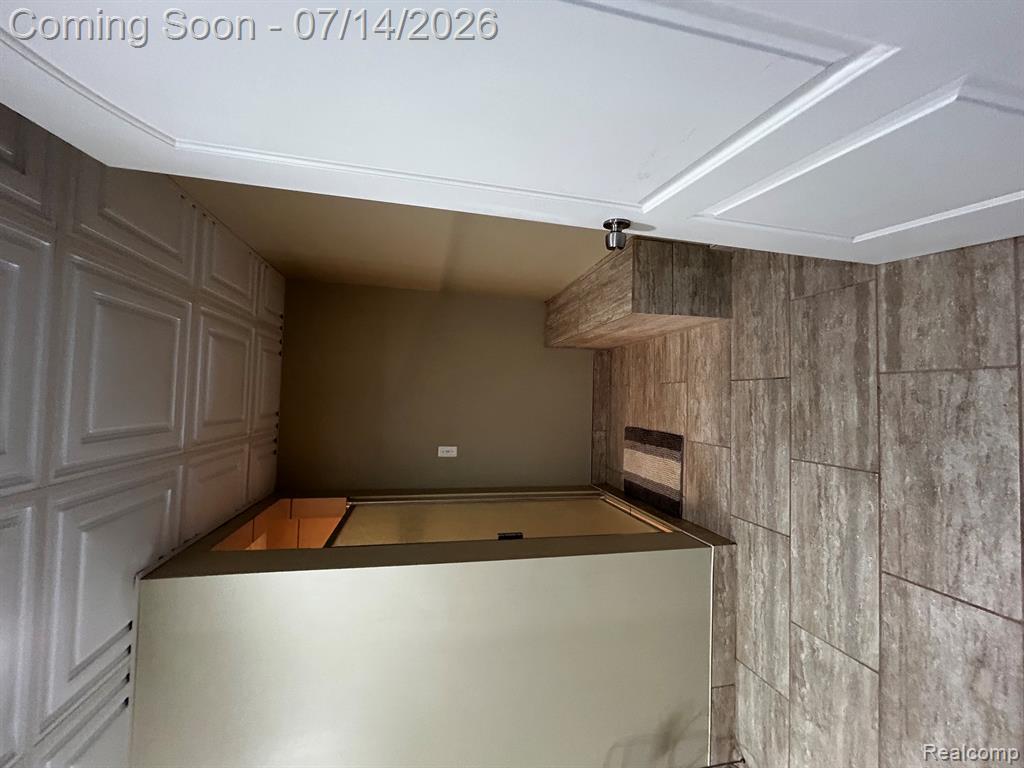 42808 Park Cresent Drive, Sterling Heights, MI 48313 — Photo 18