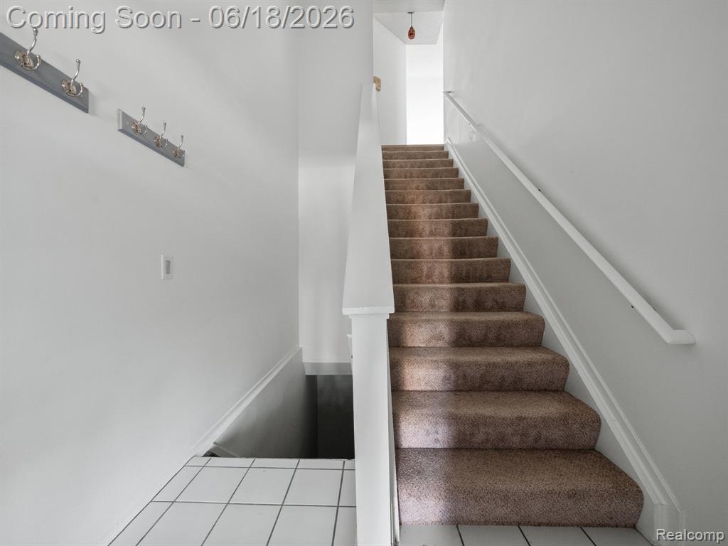 6680 Ridgefield Circle, 201, West Bloomfield, MI — Photo 18