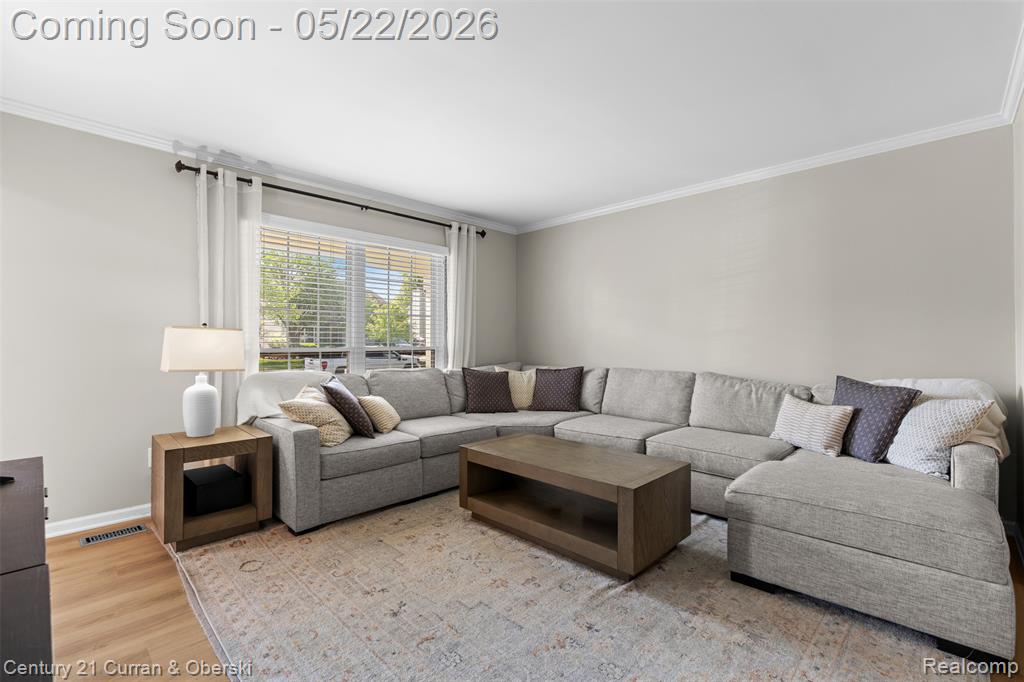 931 S Parkwood Drive, South Lyon, MI 48178 — Photo 10