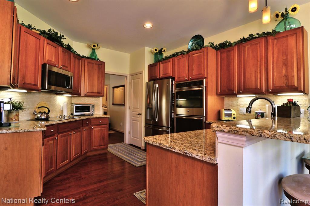 44454 BIRCHWOOD Court, Northville, MI 48168 — Photo 13