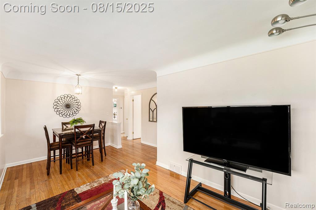 8277 Gary Avenue, Westland, MI — Photo 3
