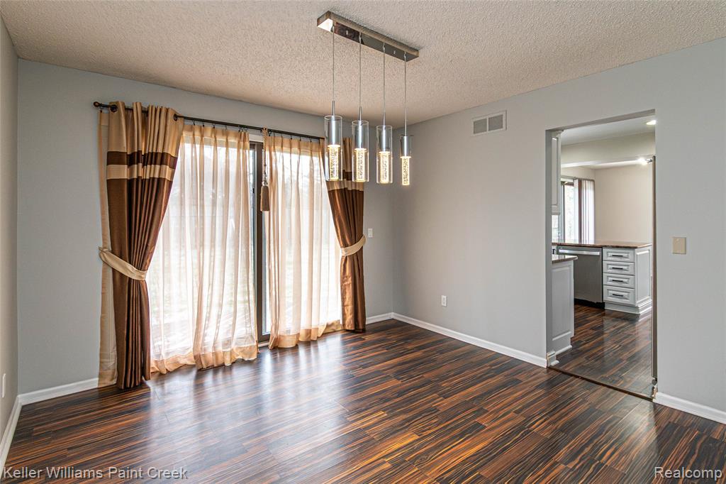 5700 Point Of The Woods Drive, West Bloomfield, MI 48324 — Photo 23