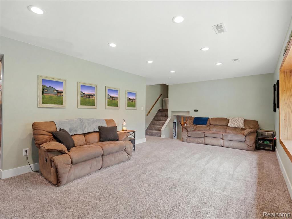 8620 Joey Drive, Pinckney, MI 48169 — Photo 23
