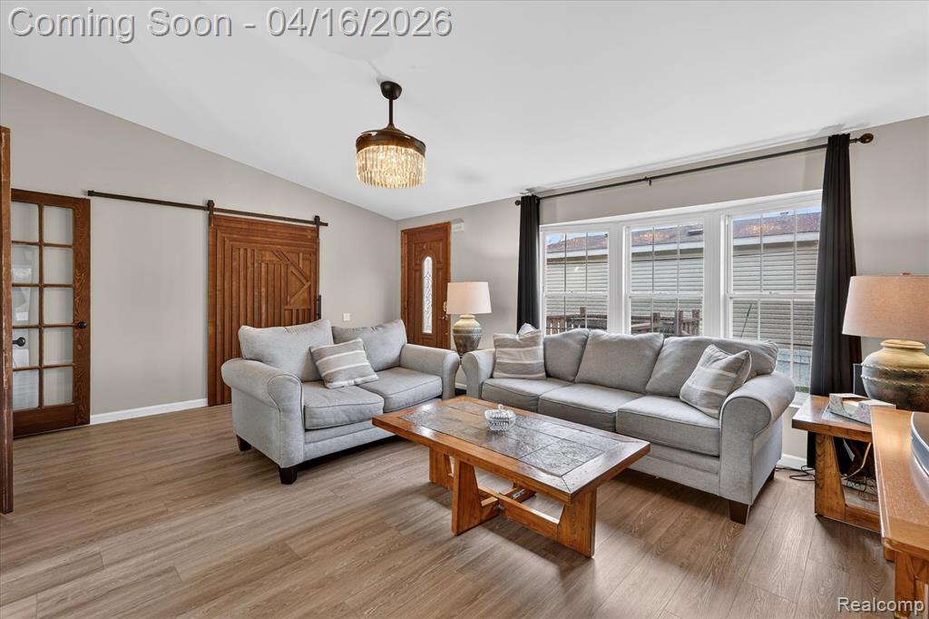 11542 Clearwater Dr, Fenton, MI 48430 — Photo 9