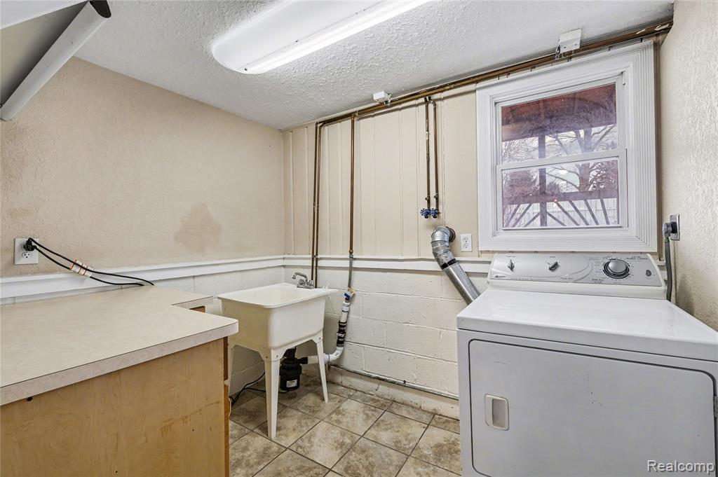 7296 Morrish Road, Swartz Creek, MI 48473 — Photo 14