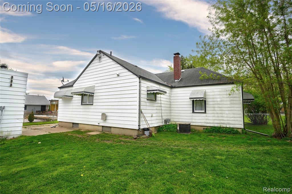 6383 Lapeer Road, Burton, MI 48509 — Photo 28