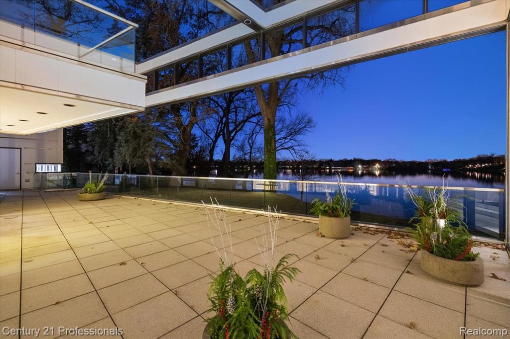 5904 Wing Lake Road, Bloomfield Hills, MI 48301 — Photo 11