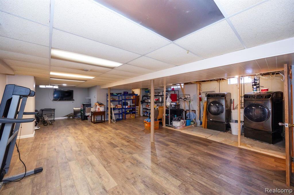 9722 BLAUVELT Drive, Grosse Ile, MI 48138 — Photo 42