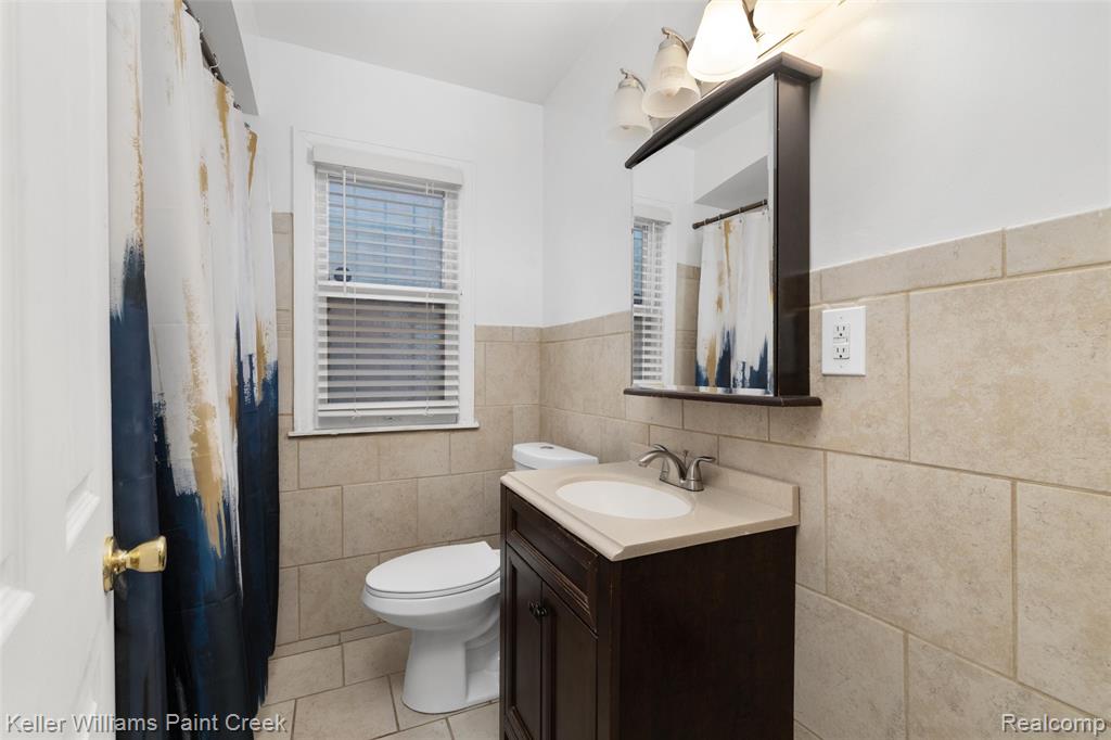 20164 Tracey Street, Detroit, MI 48235 — Photo 15